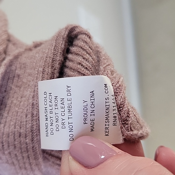 Kerisma Ryu Pink Sweater Dolman Sleeve Ultra-Soft Knit Top Size S/M Lightweight - Picture 7 of 8